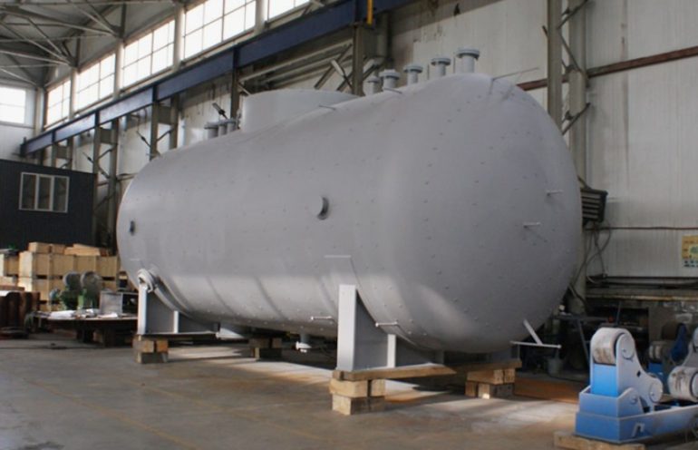 Баки конденсата, отстойники, реакторы и сепараторы: как выбрать емкостное оборудование под задачи современного производства