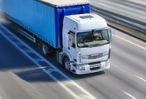 Грузоперевозки фурами для бизнеса: как снизить затраты и ускорить доставку