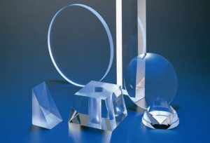 Применение кварцевого стекла в промышленности: где используется этот материал